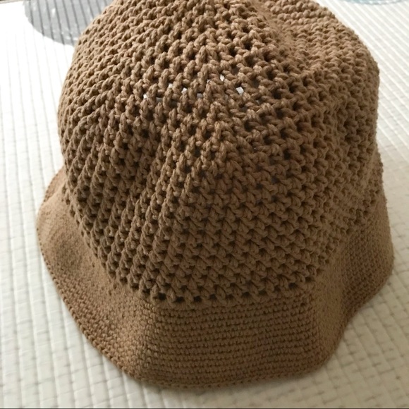 Knitted Bucket Hat - Picture 7 of 9